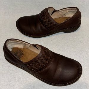 UGG Anila Womens Brown Leather Fur Lined Clogs Size 7